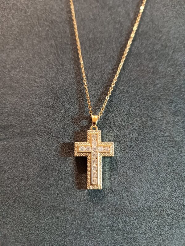 Collar Crucifijo Elegante chapado oro
